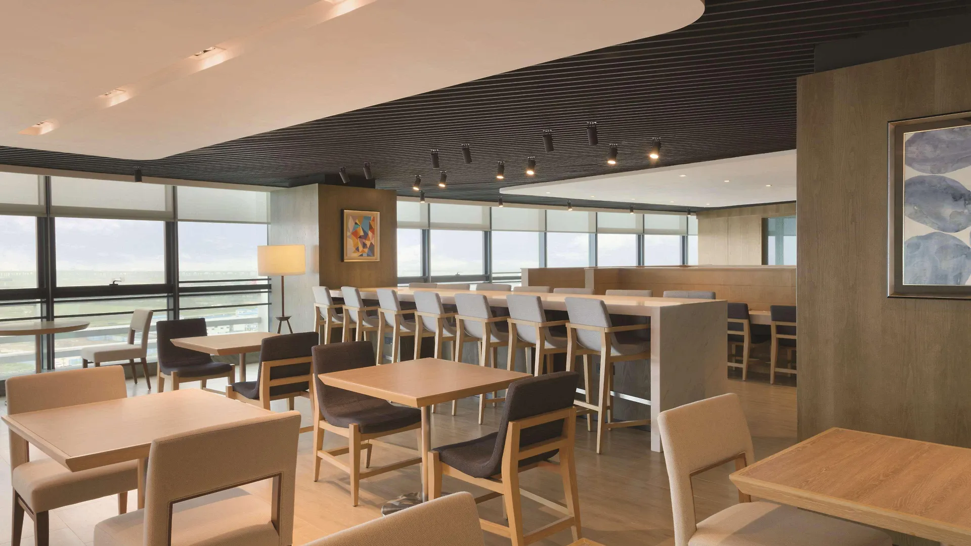 Hyatt Place Shenzhen Airport Hotel