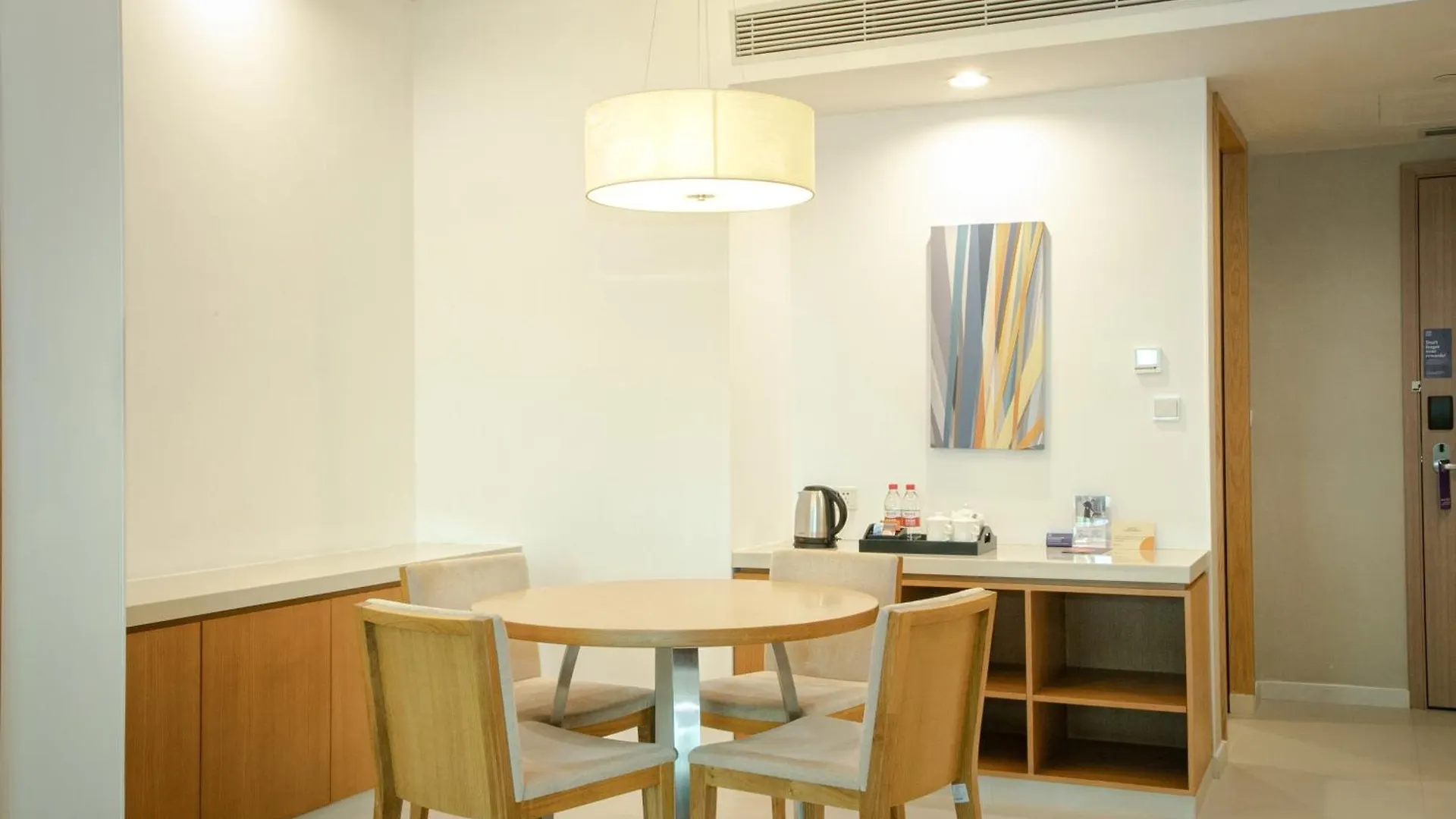 Hyatt Place Shenzhen Airport Cina