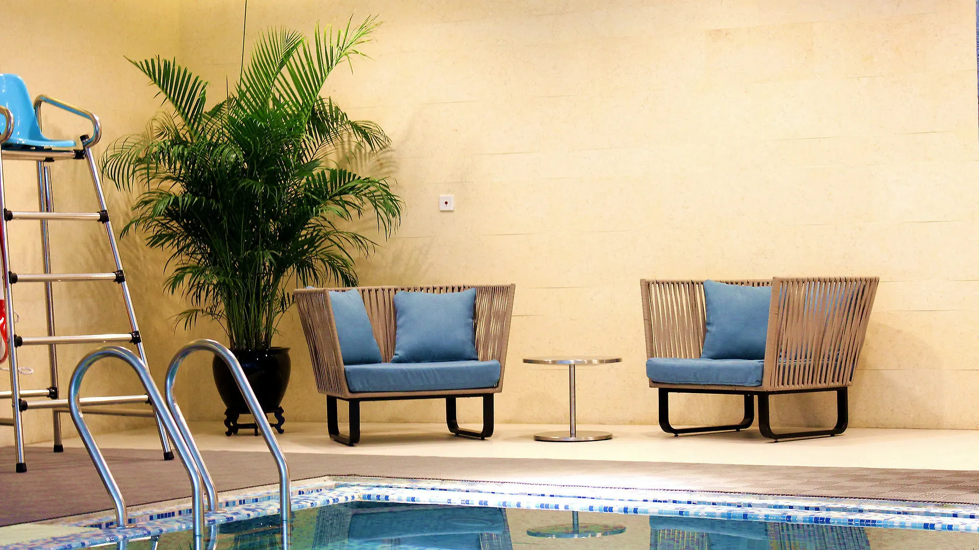 Hyatt Place Shenzhen Airport Cina